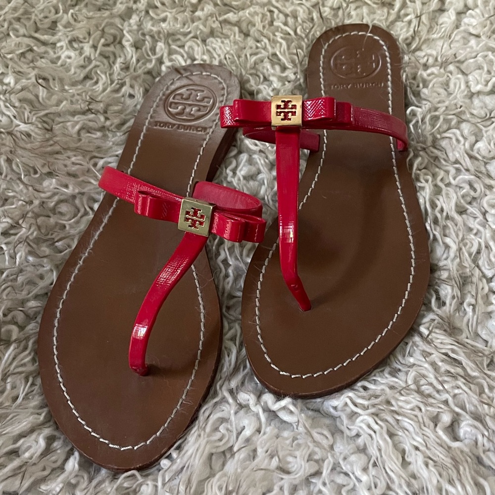 Tory Burch paten flat sandal/flip flop